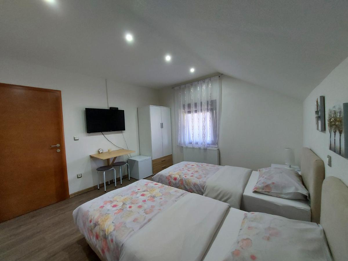House Boketto Hotel Korenica Luaran gambar