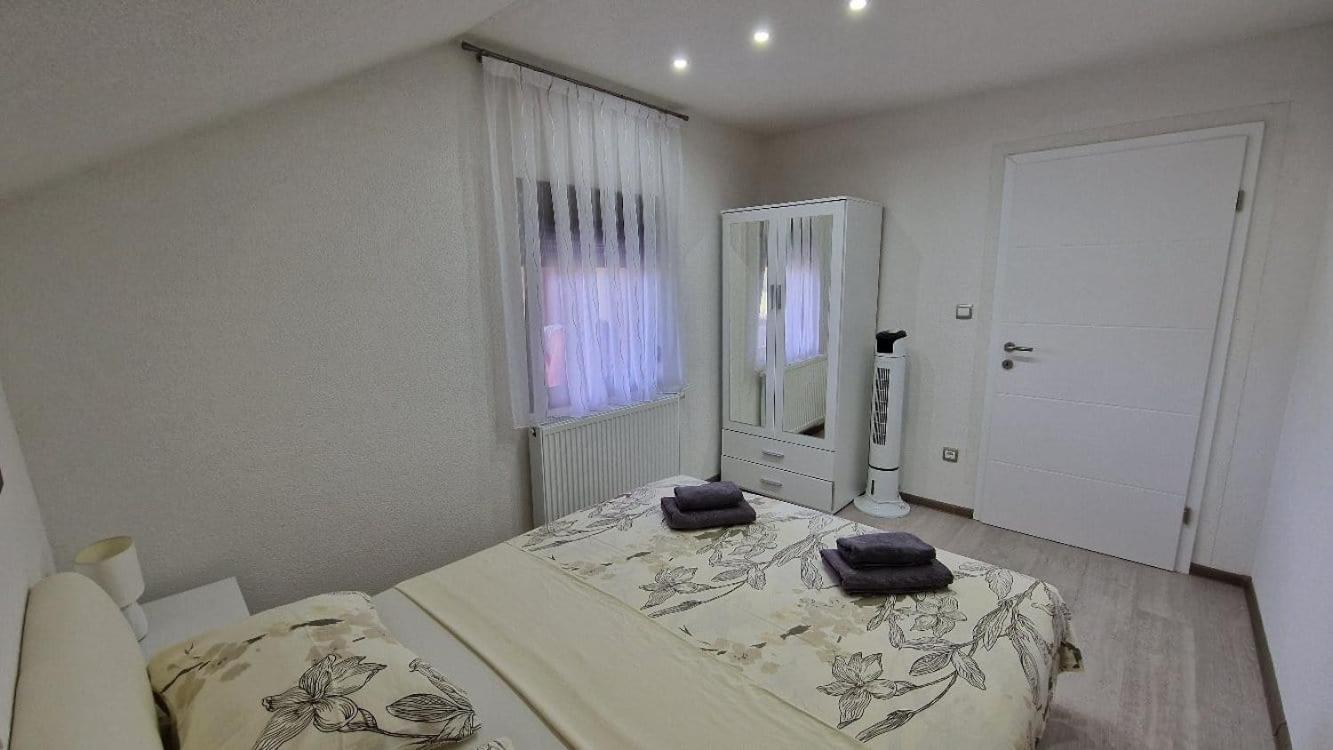 House Boketto Hotel Korenica Luaran gambar