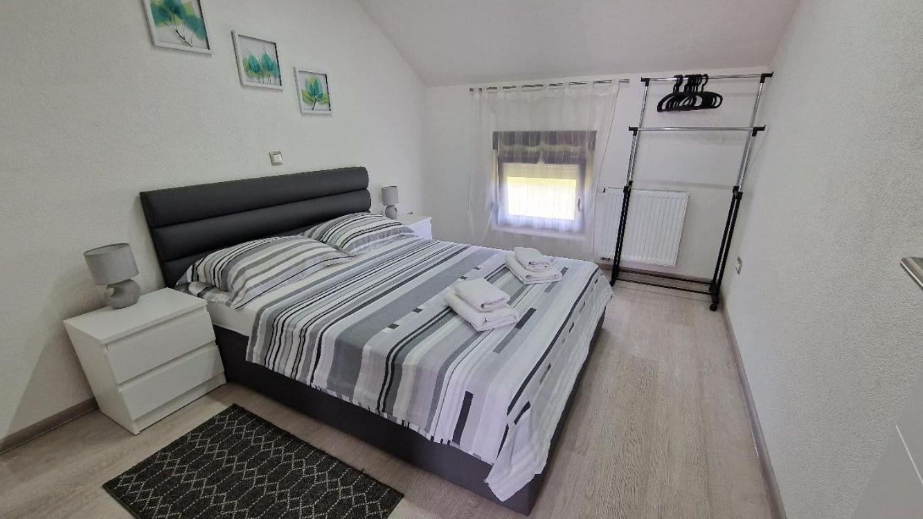House Boketto Hotel Korenica Luaran gambar